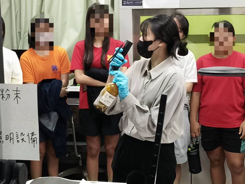 走進警察局探索警界奧秘！臺東女中32名師生參訪警察專業