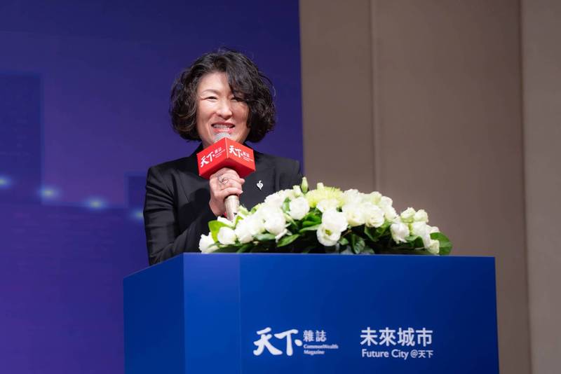 施政滿意度全國第二 饒慶鈴獲《天下》標竿縣市首長獎