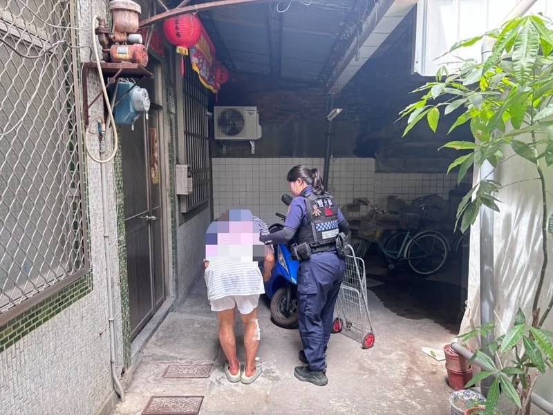 老翁身體不適跌坐街頭 中興警即時關懷護送返家