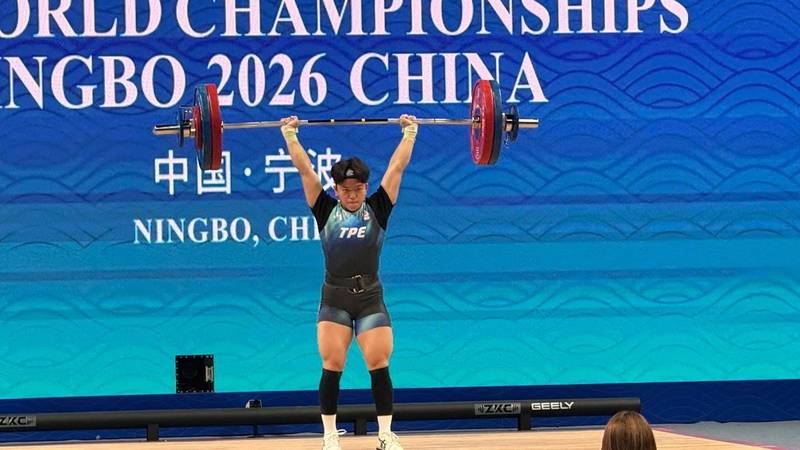 最後一舉強勢逆轉!陳冠伶勇奪世錦賽2銀1銅 縣長楊文科大讚「竹縣的驕傲」